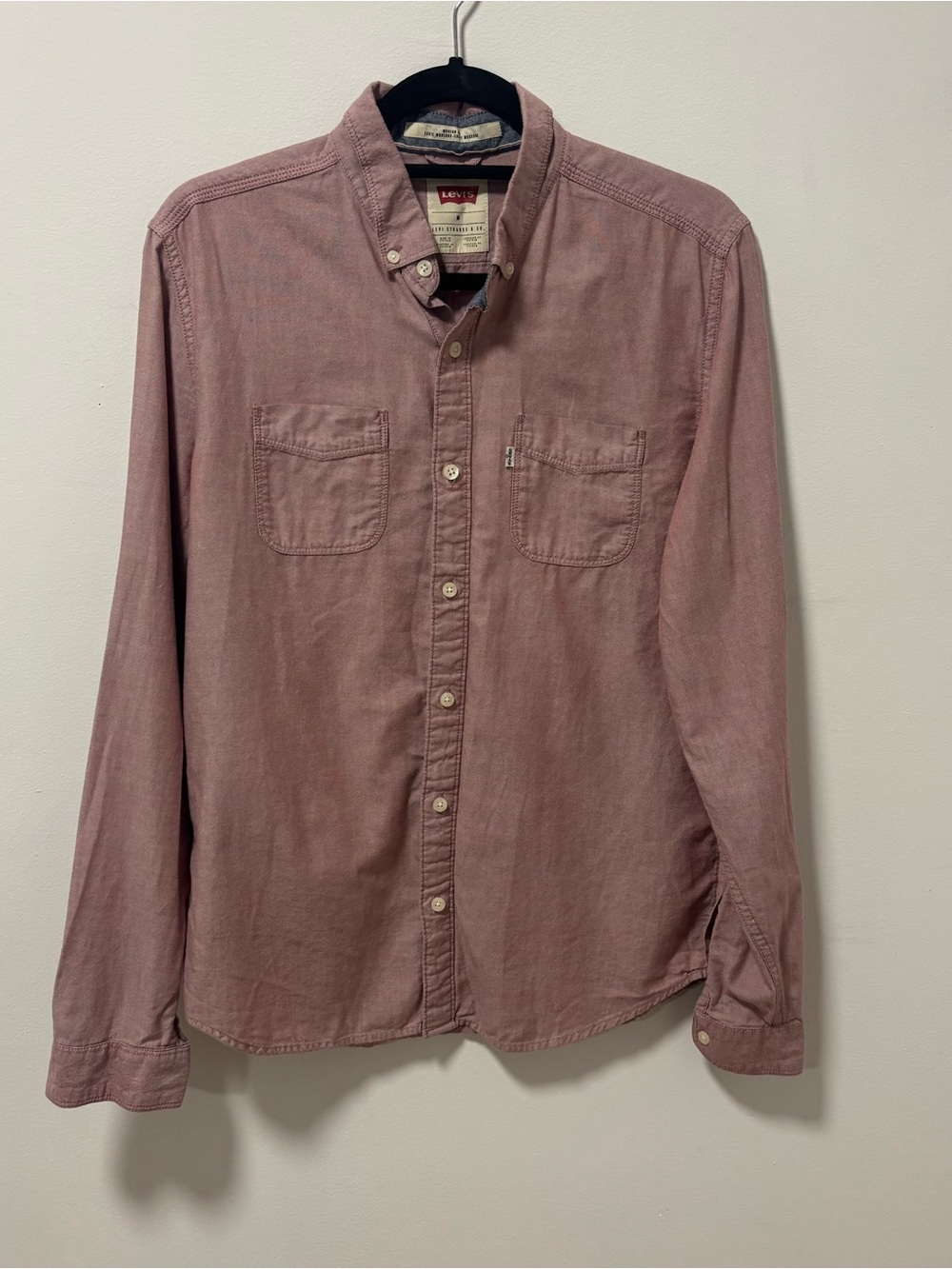 Levi's Men's Long-Sleeve Button-Down Shirt